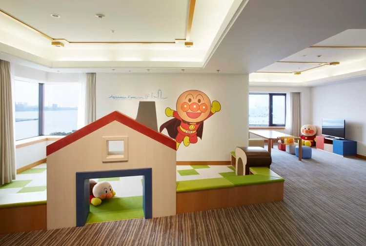 Anpanman themed luxury suite at Hotel Okura Kobe with character-themed bed and playful decorations